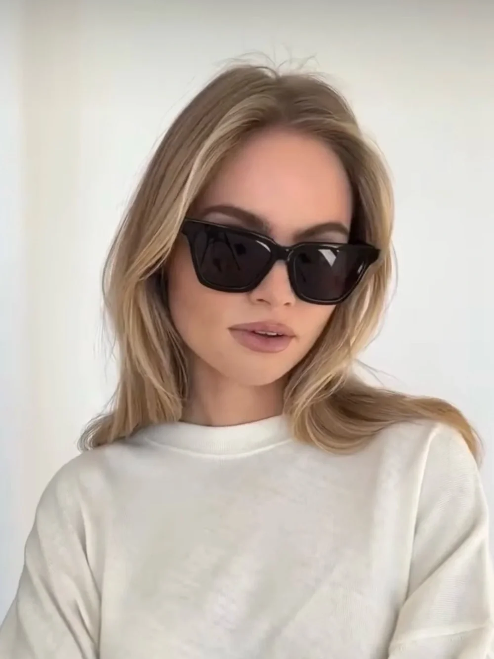 Claire Rose and Apercu Women's Black Cat-Eye Sunglasses in Black - Picture 1 of 6